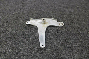 0320106 Cessna 195 Aileron Bellcrank LH