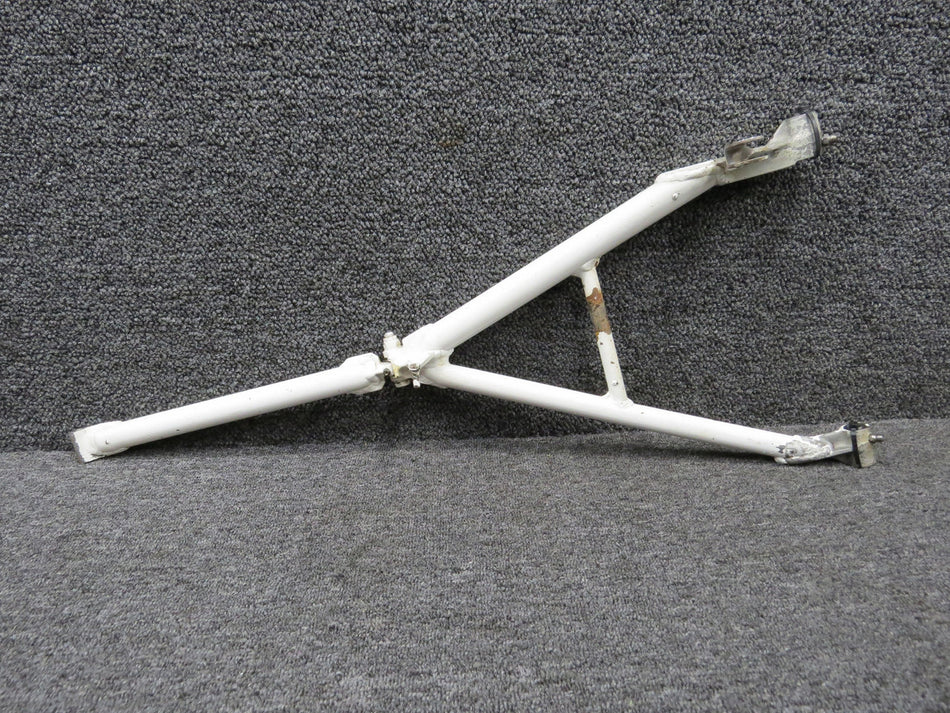35-825107, 35-825080 Beechcraft J35 Nose Gear Drag Leg and Brace Assembly