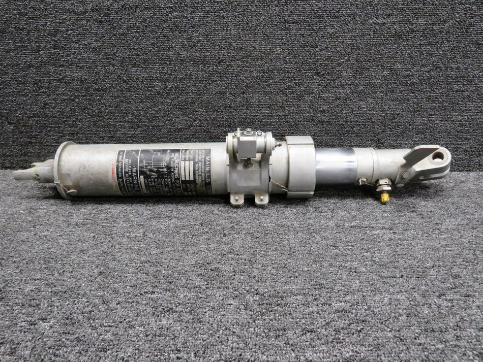 010A-38220-32 Mitsubishi Main Landing Gear Strut (Core)