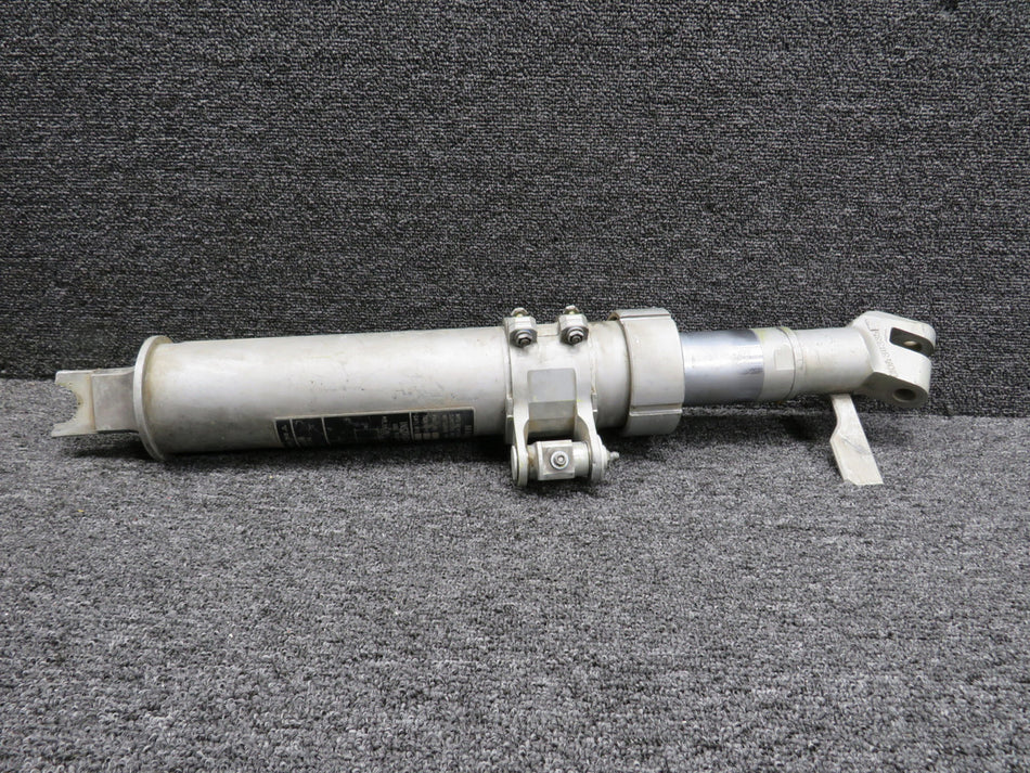 010A-38220-32 Mitsubishi Main Landing Gear Strut (Core)