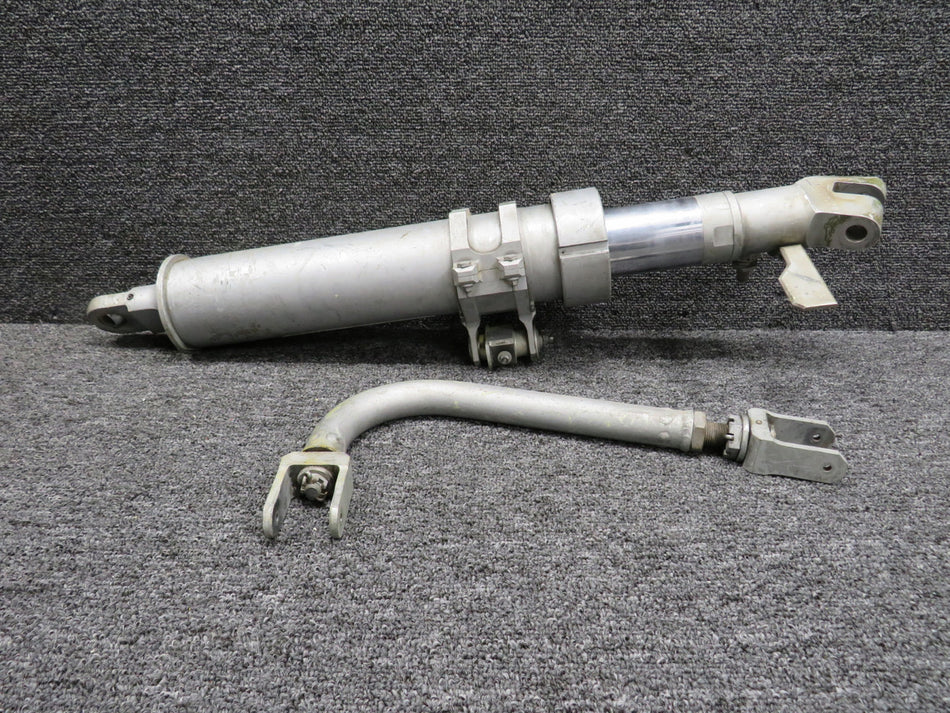 010A-38220-32 Mitsubishi Main Landing Gear Strut Assembly RH