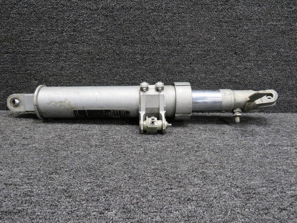 010A-38220-32 Mitsubishi Main Landing Gear Strut Assembly RH