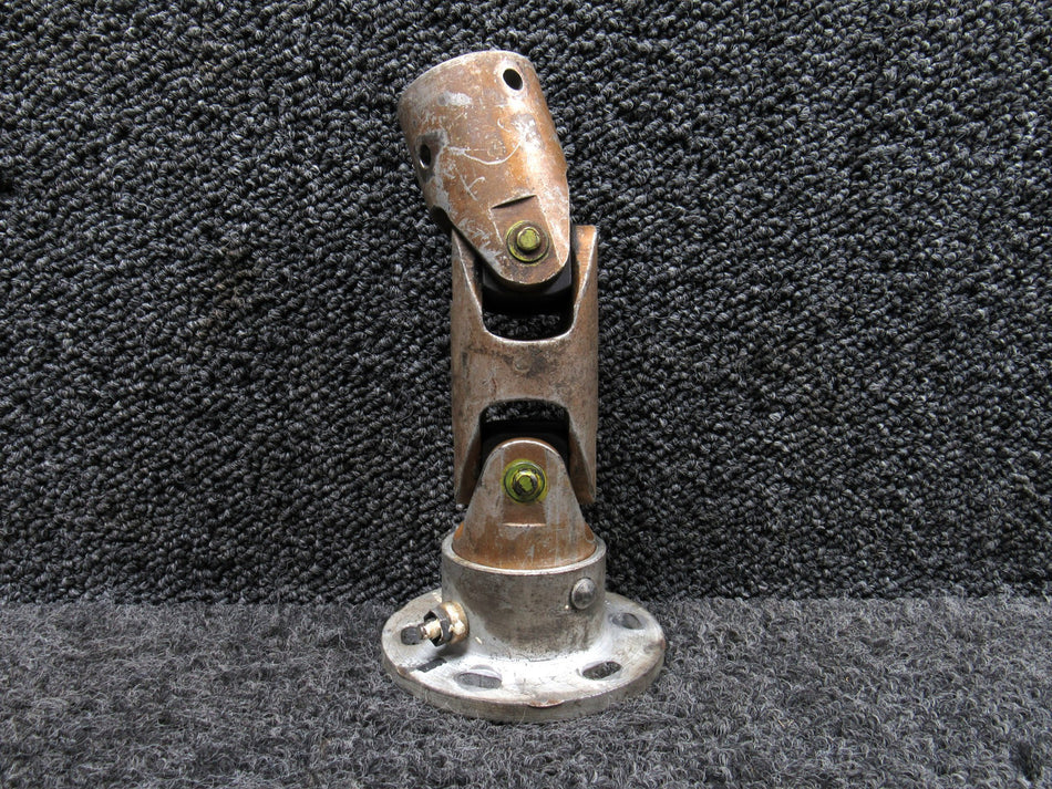 1541037-2 Cessna 337B Main Gear U-Joint and Adapter Assembly RH