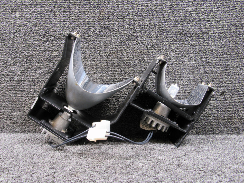 01-0790131-06 Whelen 90131 Wing Tip Landing Light RH with Revision, 28V