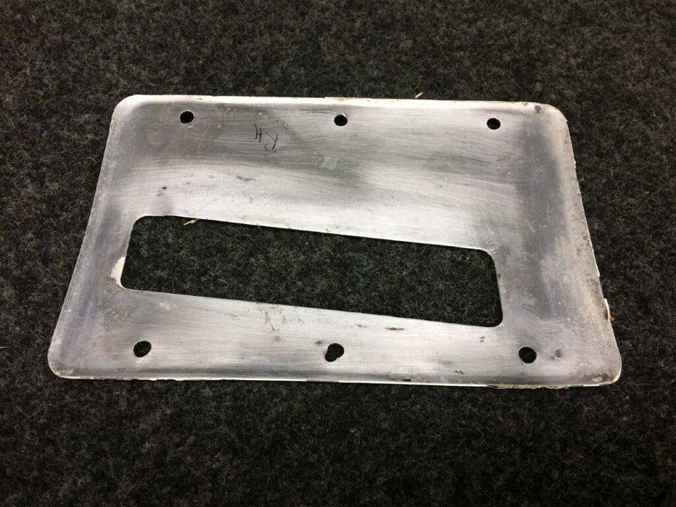 0441024-2 Cessna 150J Plate Landing Gear Fillet RH