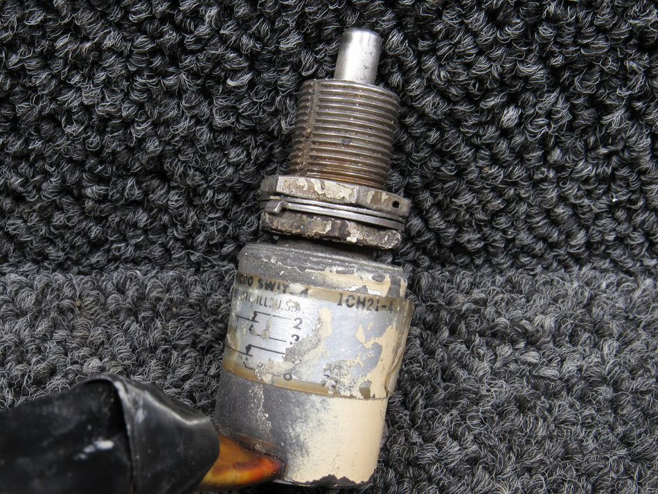 47935-000 Micro Switch Piper PA31P Nose Gear Down Switch Assembly