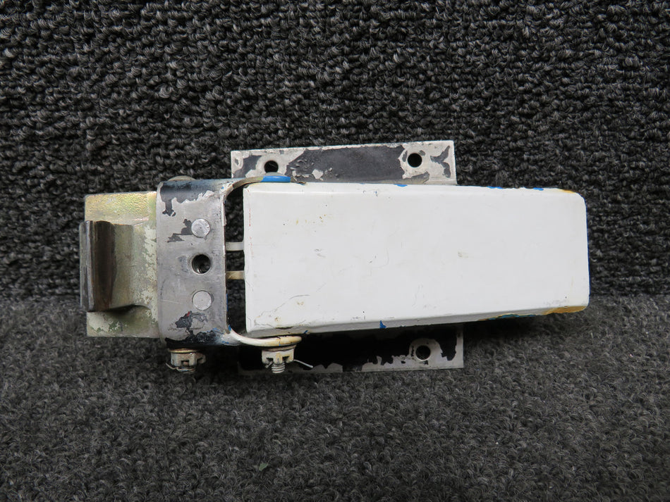 79515-007, 79530-002, 79532-002 Piper PA28-151 Exterior Cabin Door Latch Box