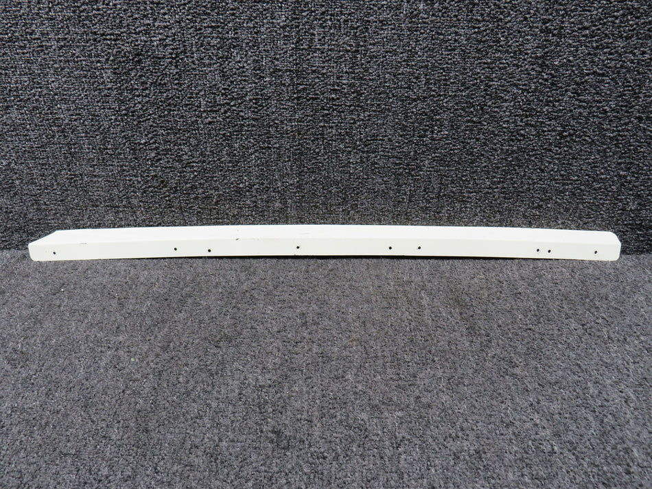 76266-000 Piper PA28-151 Middle Window Retainer Top RH