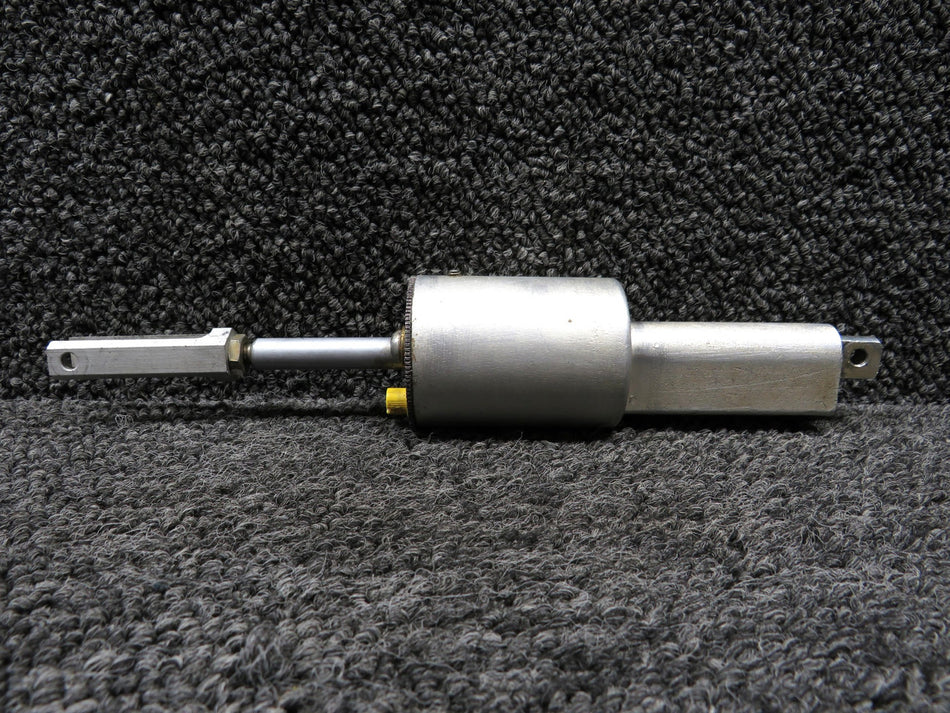0541138-24 Cessna 303T Master Brake Cylinder Assembly