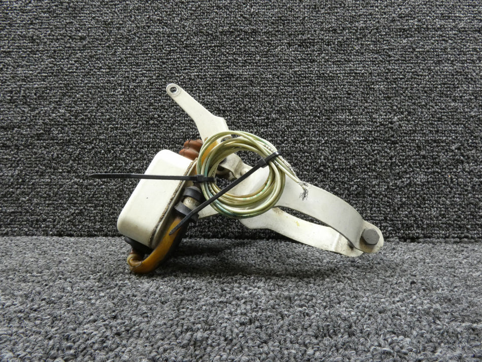 002-361013-32 Beechcraft A36 Main Landing Gear Switch Assembly RH
