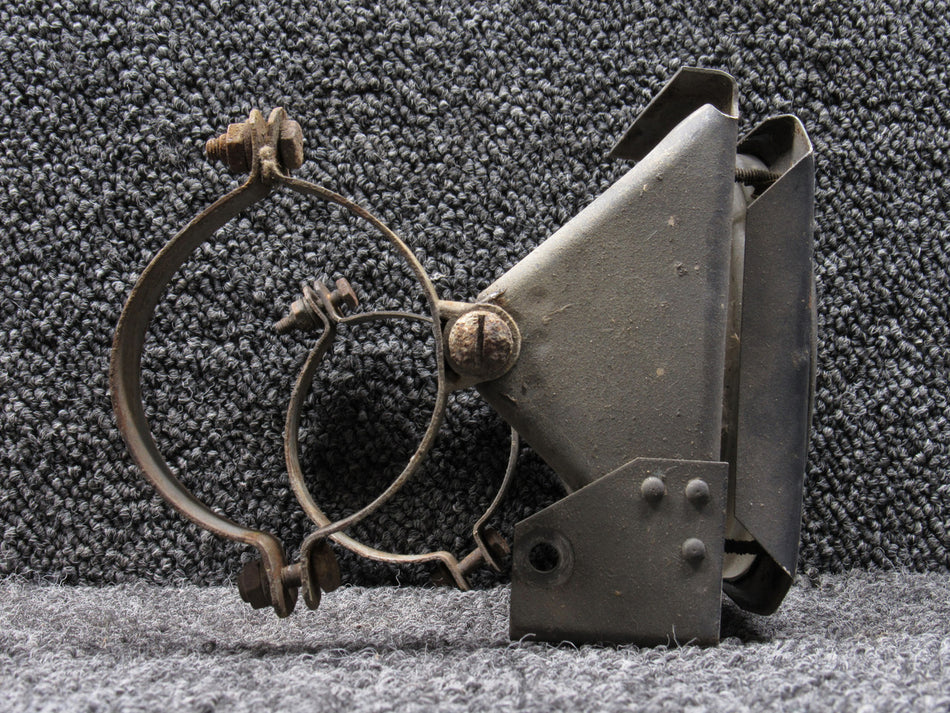 19134-000 Piper PA23-235 Taxi Light Assembly