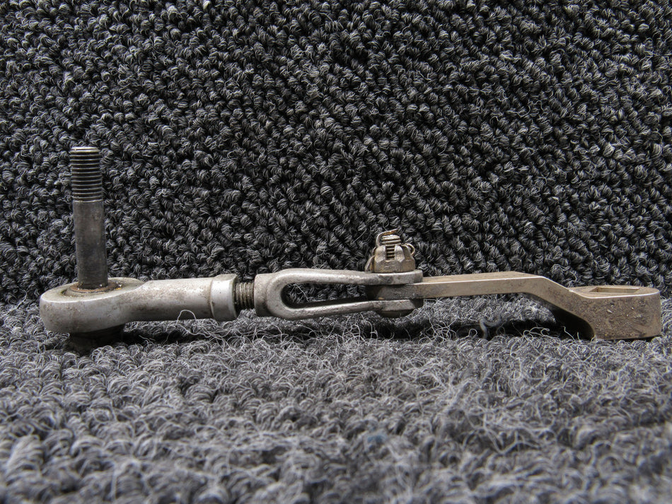 400045-001, 400044-001 Piper PA60-601 Main Gear Door Arm & Clevis Assembly