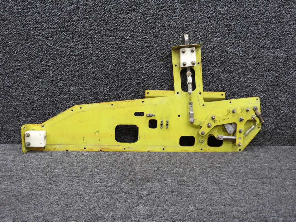 335011-1 Rockwell 114 Cabin Door Latch Assembly LH