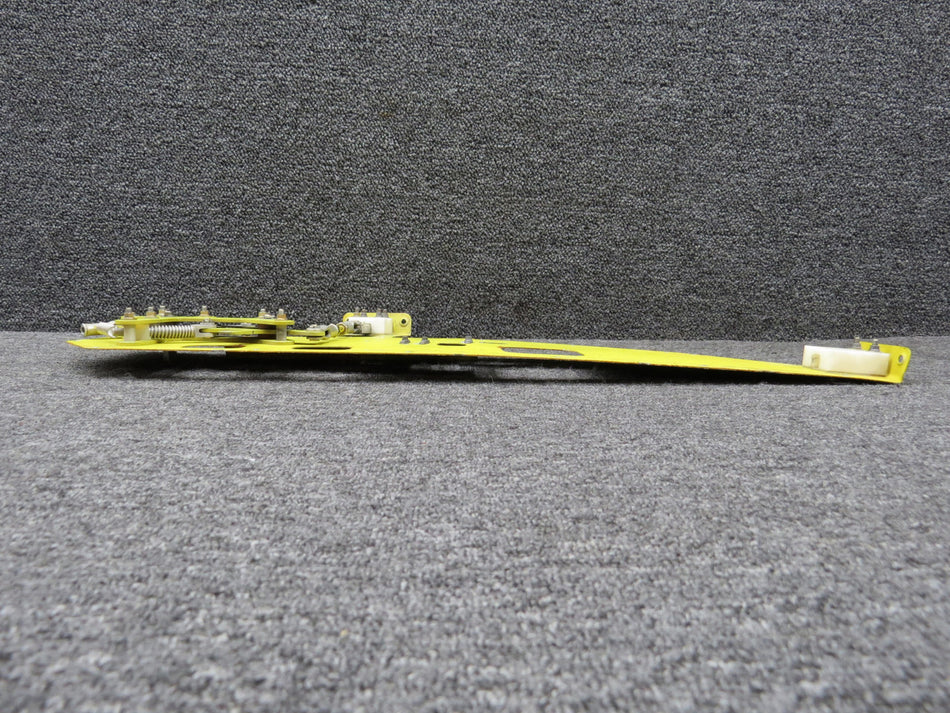 335011-2 Rockwell 114 Cabin Door Latch Assembly RH