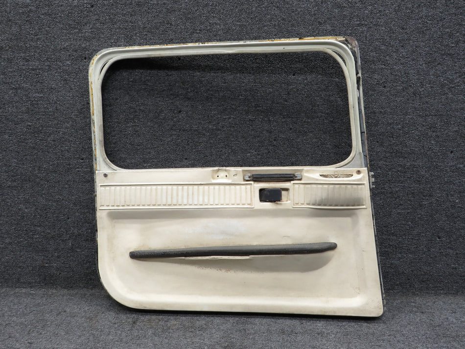 0413033-25 Cessna 150L Cabin Door Assembly LH (Less Window)(Core)
