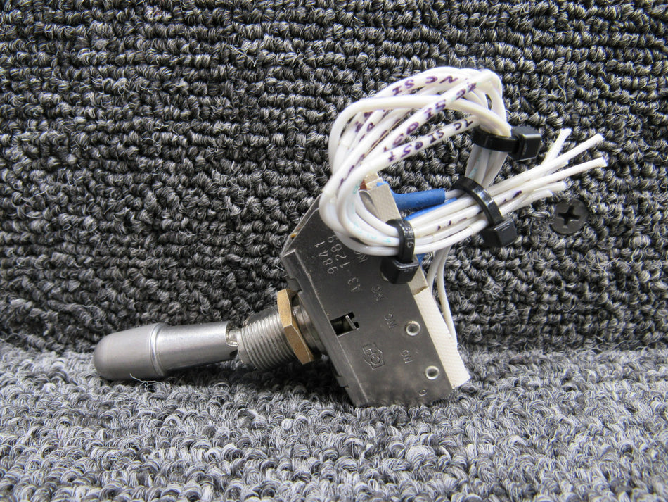 A3-1289 Cutler-Hammer Locking Toggle Switch