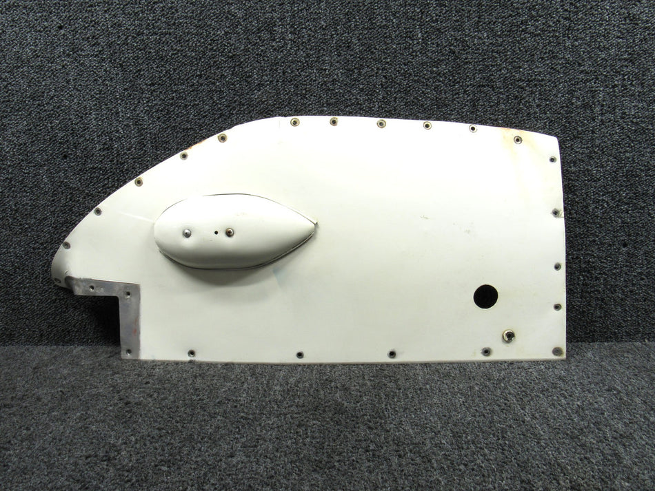 0823413-31 Cessna 310J Lower Wing Tip Fuel Fairing Assembly LH