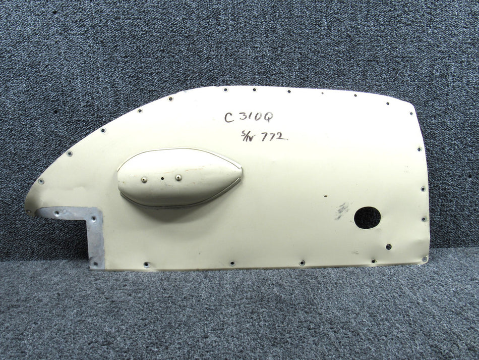 0823413-31 Cessna 310Q Lower Wing Tip Fuel Fairing Assembly LH
