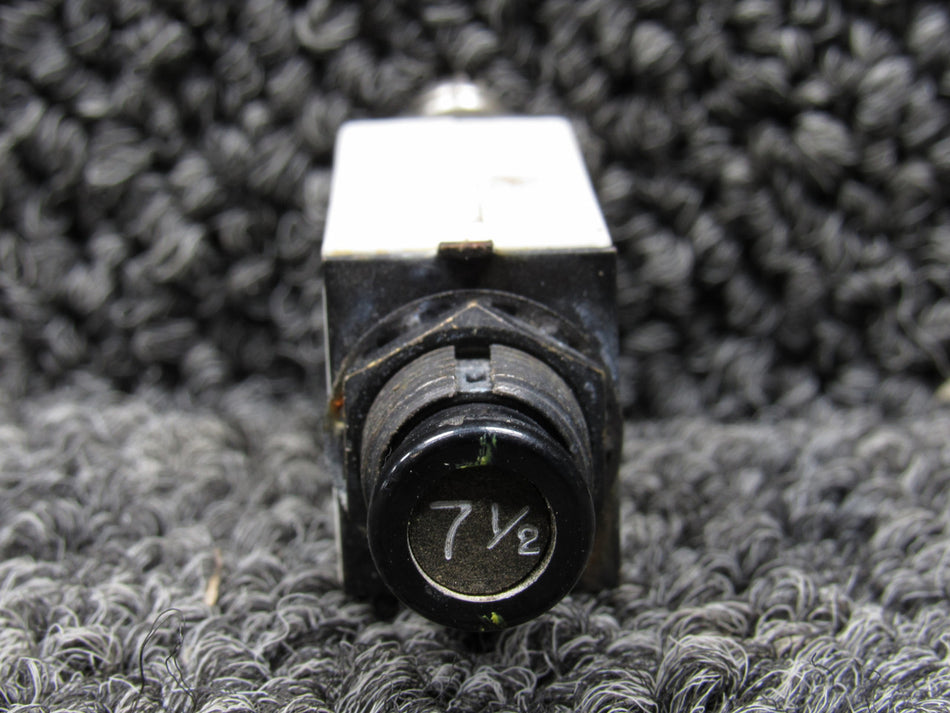 7274-2-7.5 (Alt: MS26574-7.5) Klixon Beechcraft KA200 7.5 Amp Circuit Breaker
