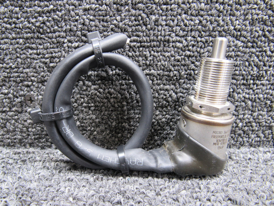 91929 (Alt: 1EN118-6) Micro Switch Push Button Switch