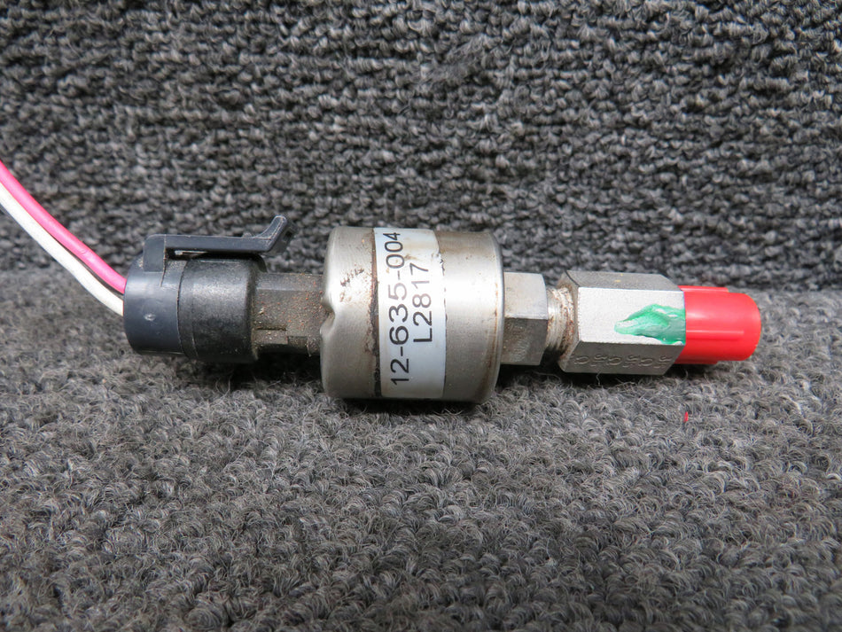 12-635-004 Cirrus SR22 Oil Pressure Transducer