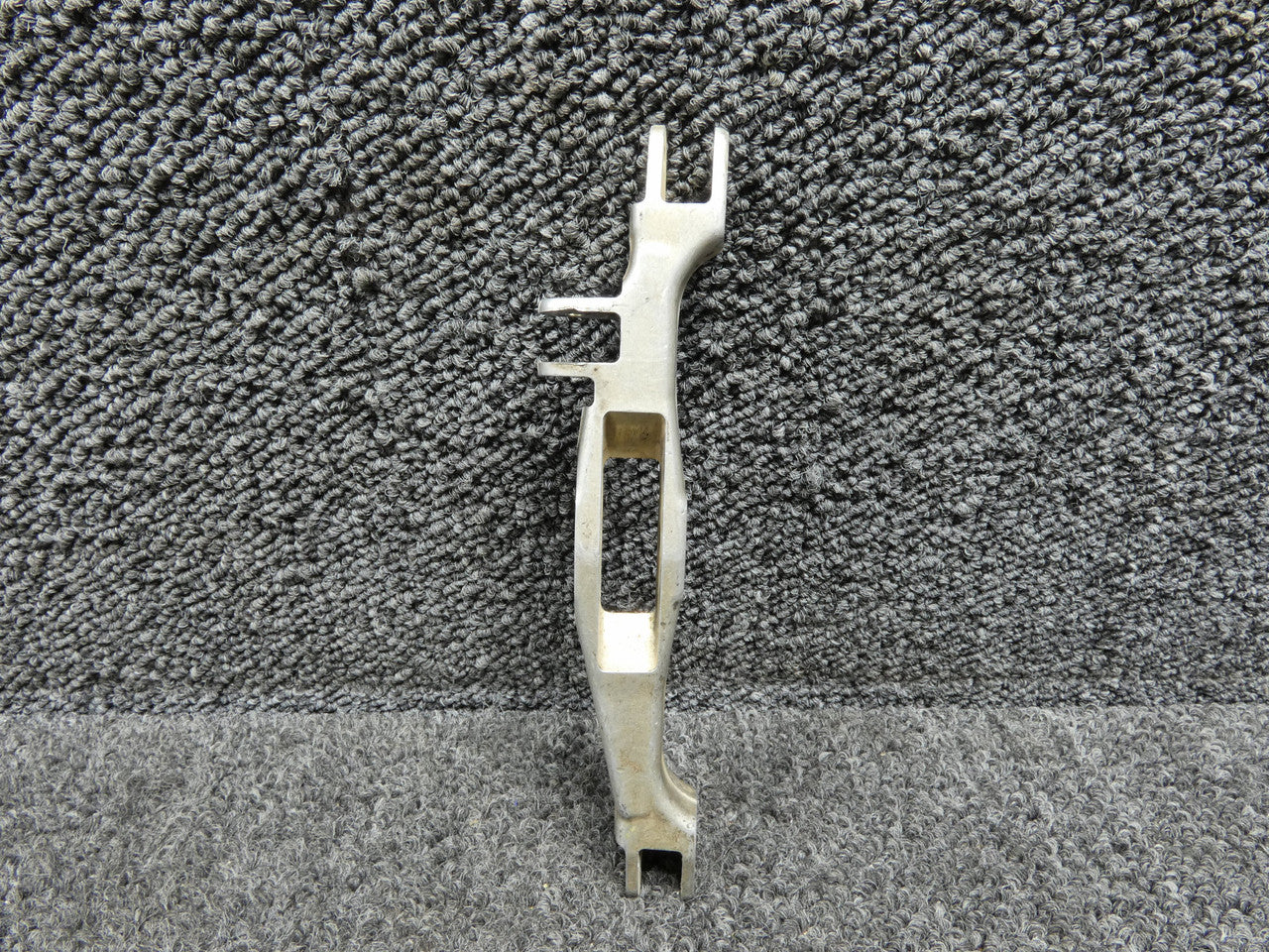 1243032-1 Cessna 210 Nose Gear Steering System Cross Bar – BAS