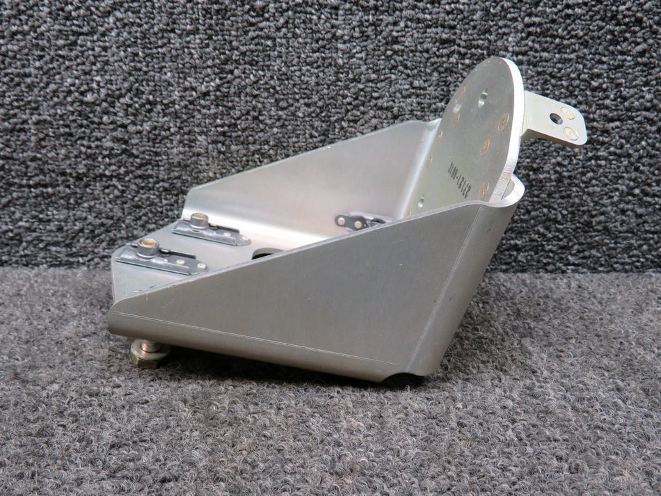 27121-001 Cirrus SR22 Rocket Tube Mounting Bracket