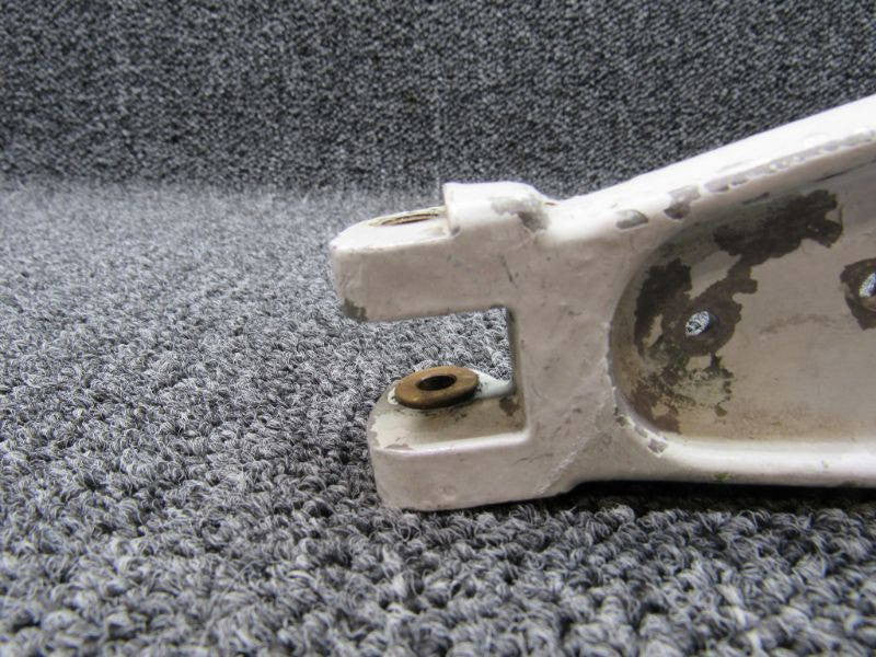 ES11059-3 Aero Commander 680FL Main Gear Scissor Assembly Upper LH or RH