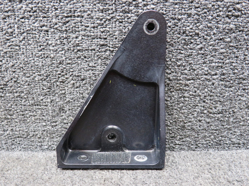 29080-006 Cirrus SR22 Aft Seatbelt Attach Hinge Center