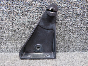 29080-004 Cirrus SR22 Aft Seatbelt Attach Hinge LH