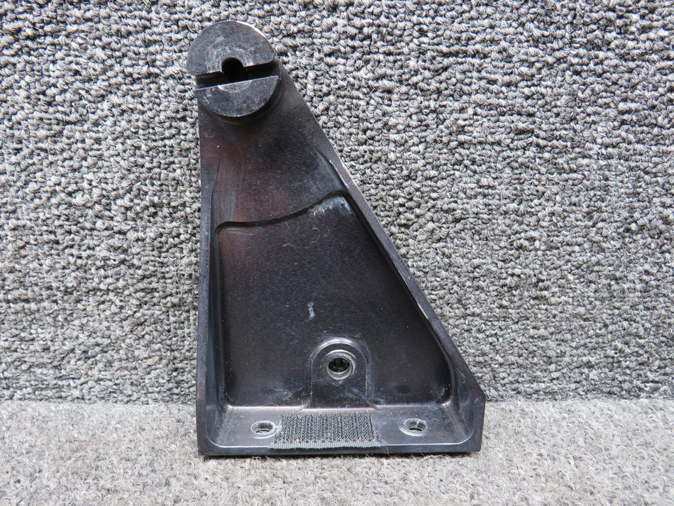 29080-005 Cirrus SR22 Aft Seatbelt Attach Hinge RH