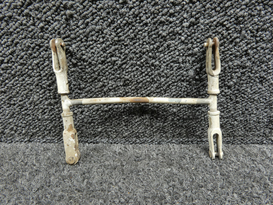 0813300-77 Cessna 310C Nose Landing Gear Door Tie Rod Assembly