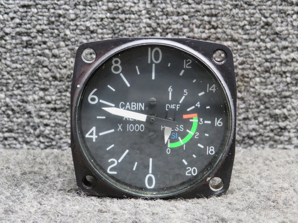 11-207 (Alt: C668516-0201) Marinair Cabin Differential Pressure Indicator