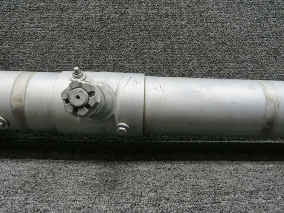 010A-38202-32 Mitsubishi MU-2B-25 Main Landing Gear Leg Assembly RH