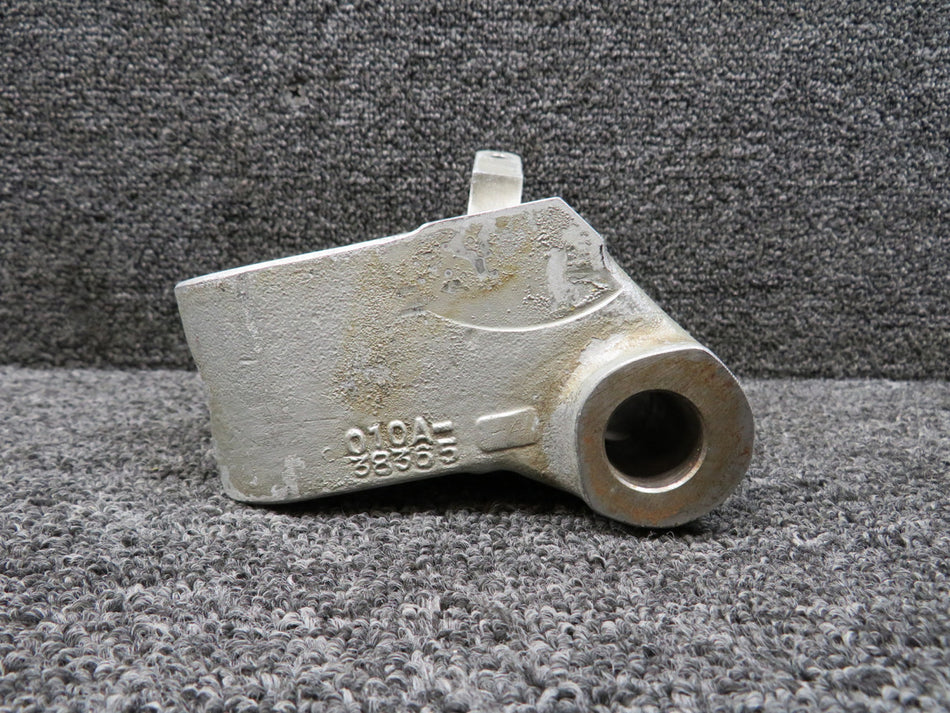 010A-38371-12 Mitsubishi MU-2B-25 Main Landing Gear Yoke Assembly RH