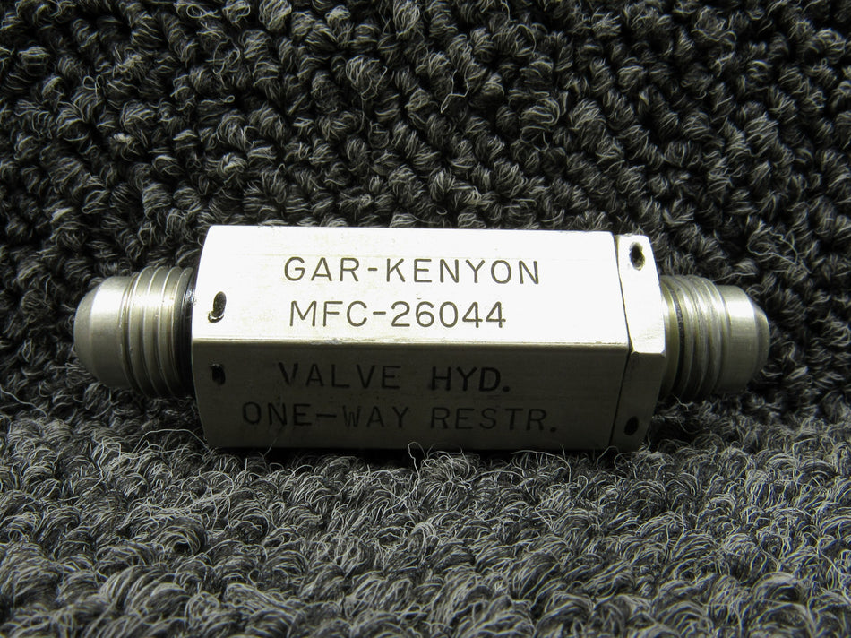 1R3665-051 Gar-Kenyon LearJet 35A Hydraulic Valve