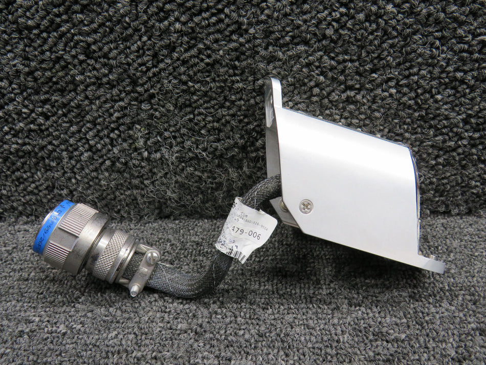 01-0771170-10 Whelen 7117010 LED Wing Navigation Light (28V, Core)