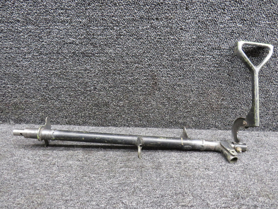 0760012-4 Cessna A185F Rudder Pedal Bar RH