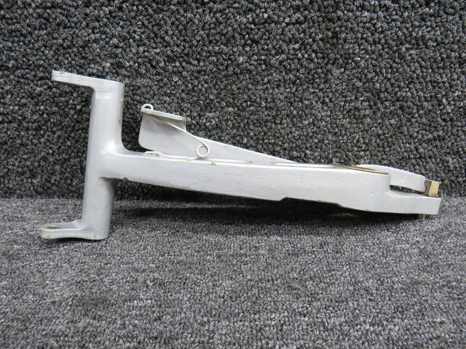 002-524020-6, 002-524019-2 Beechcraft A36 Rudder Pedal Arm & Lever Assembly RH