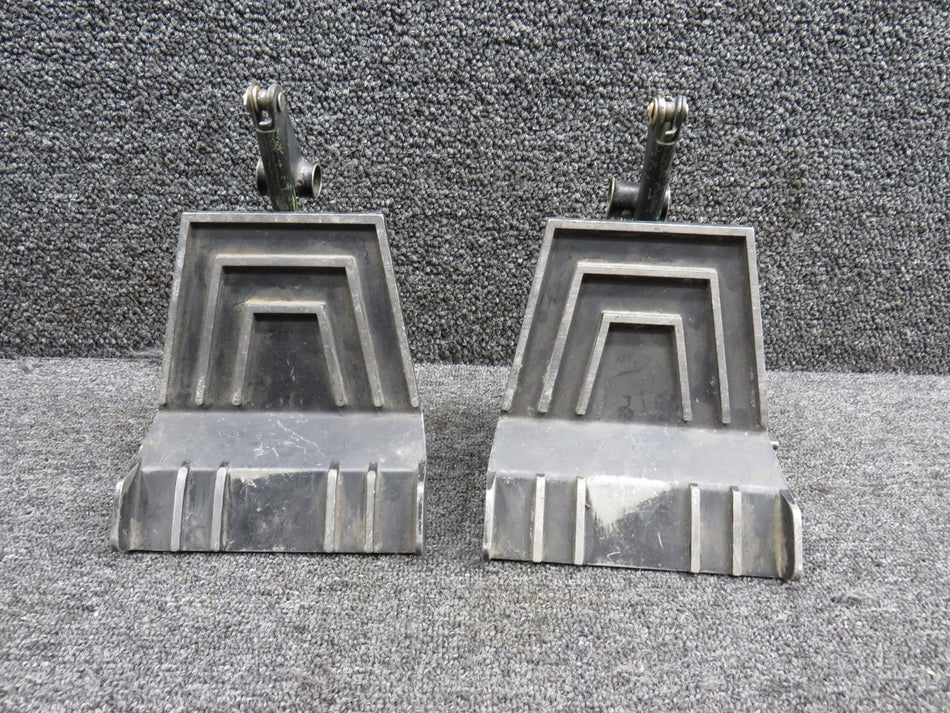 1460320-1, 0760012-3 Cessna A185F Stowable Rudder Pedal Set LH