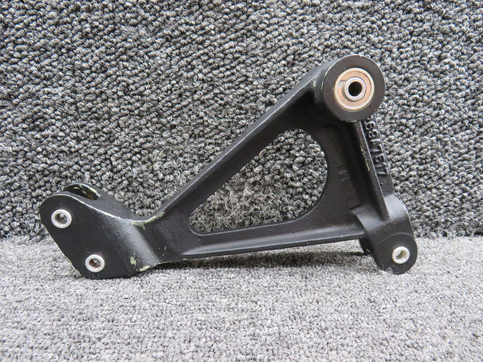269A7517 Schweizer 269C Cyclic Torque Tube Bellcrank