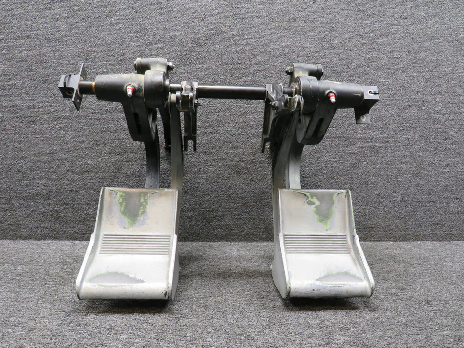 533083-31 IAI 1124 Westwind I Rudder Pedal and Support Assembly LH