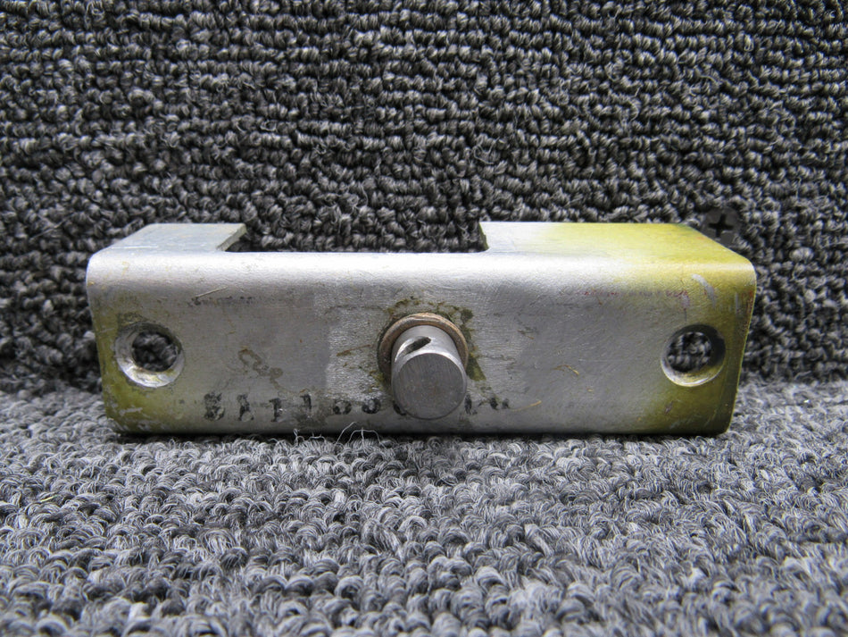 5111550-10, 5111556-1 Cessna 421C Emergency Exit Door Channel and Bellcrank