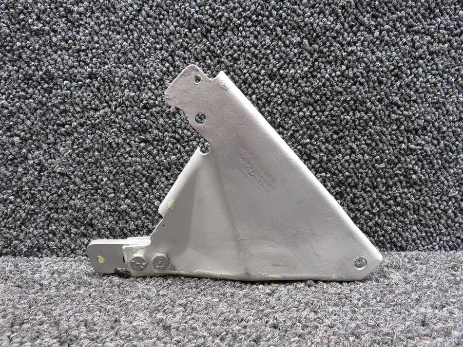 35-815077-15, 35-815077-5 Beech 58 Main Gear Uplock Bracket with Block RH
