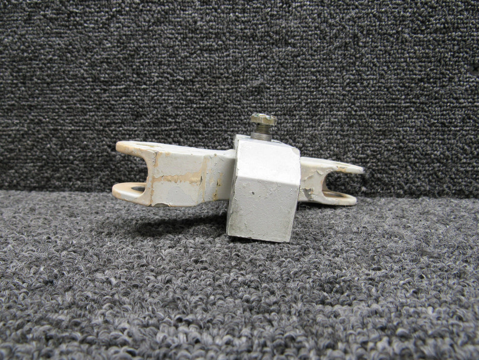 513508-1, 513509-1 IAI 1124 Westwind I Aileron Control Mount and Lever Assembly