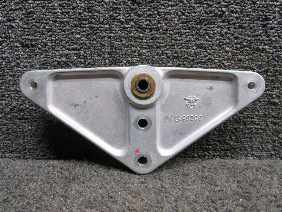 95395-000 Piper PA34-200T Nose Gear Steering Arm Assembly