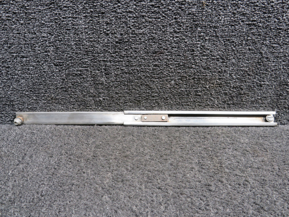 37666-000 (Use: 37666-800) Piper PA34-200T Nose Baggage Door Holder Assembly