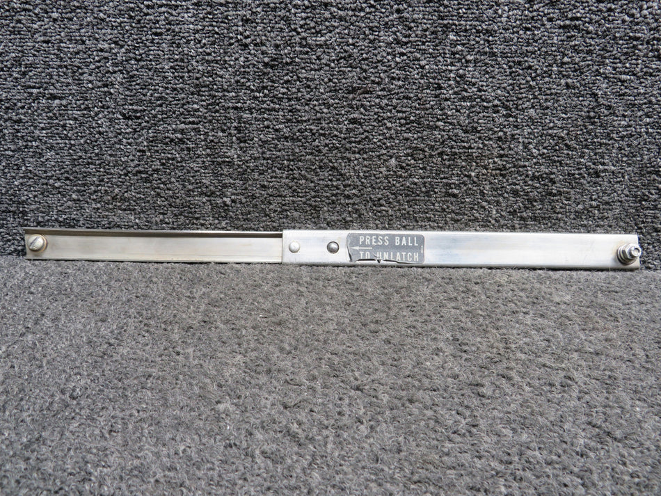 37666-000 (Use: 37666-800) Piper PA34-200T Nose Baggage Door Holder Assembly