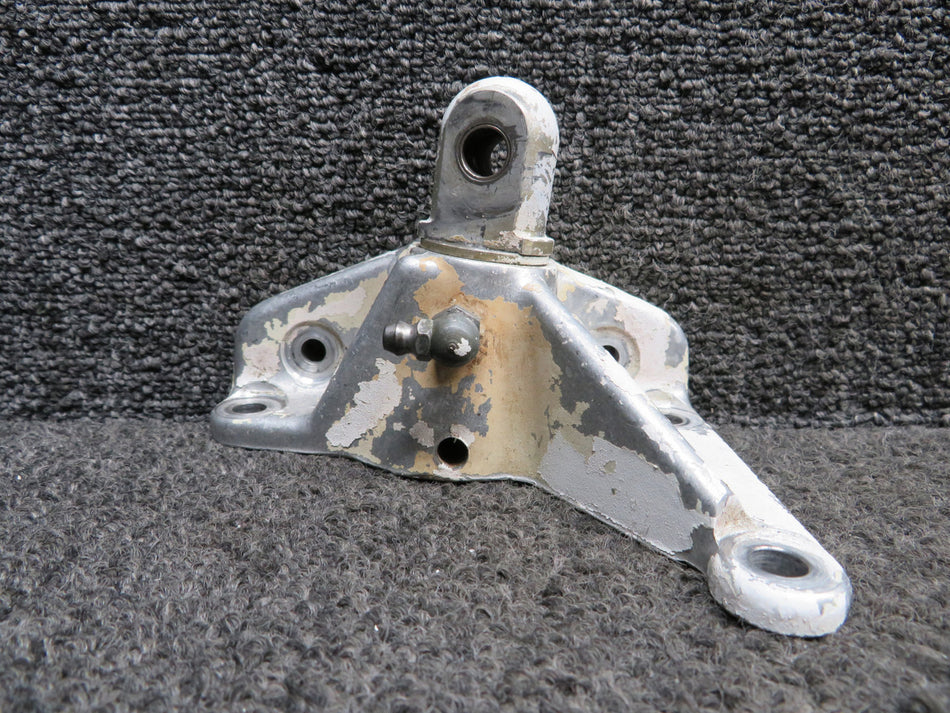 95643-009 (Cast: 95363-3) Piper PA34-200T Main Gear Truss Bracket Assembly RH