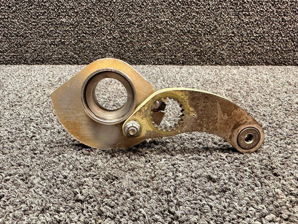 0843400-117 / 0811908-1 Cessna 310Q Bellcrank Nose Retraction W/ Pulley